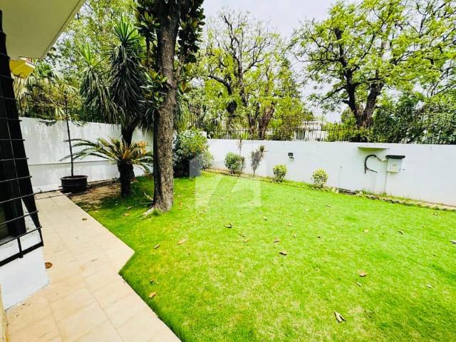 Centrally Located House In F 6 Is Available For Rent