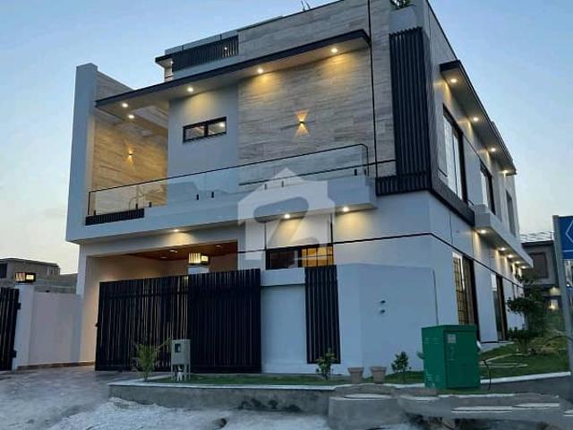 Centrally Located House In MPCHS Block E Is Available For sale