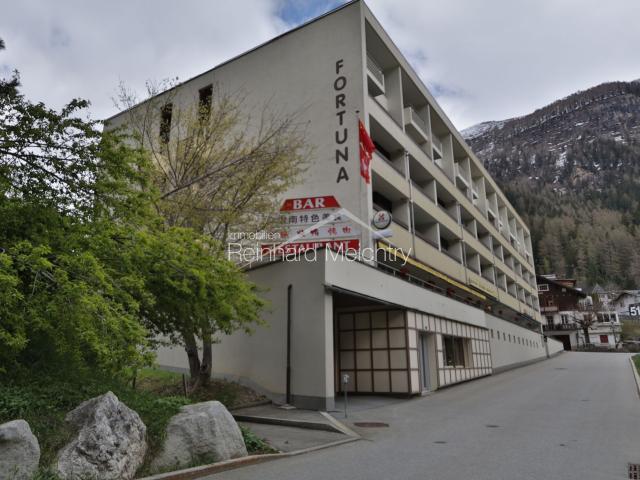 Centrally located large studio next to rheumatism clinic for sale | dreamo. Ch