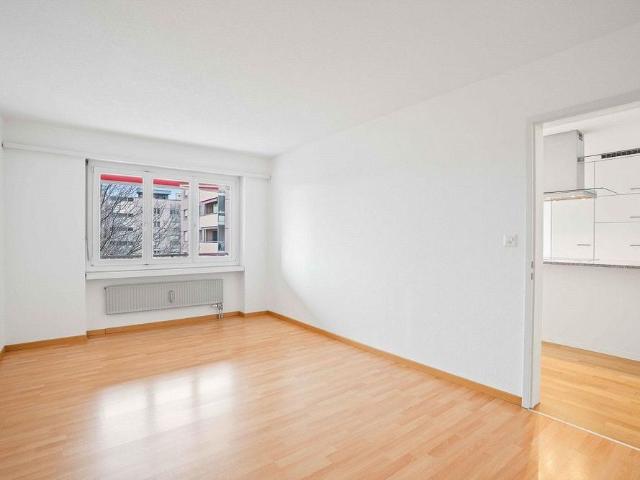 centrally located single apartment