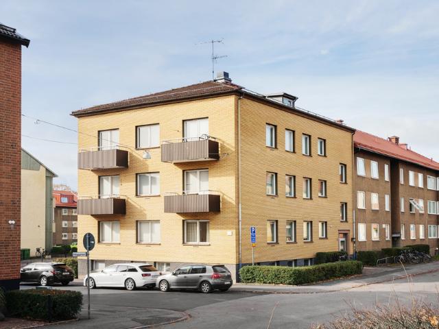 Centralt belägen 2 rok