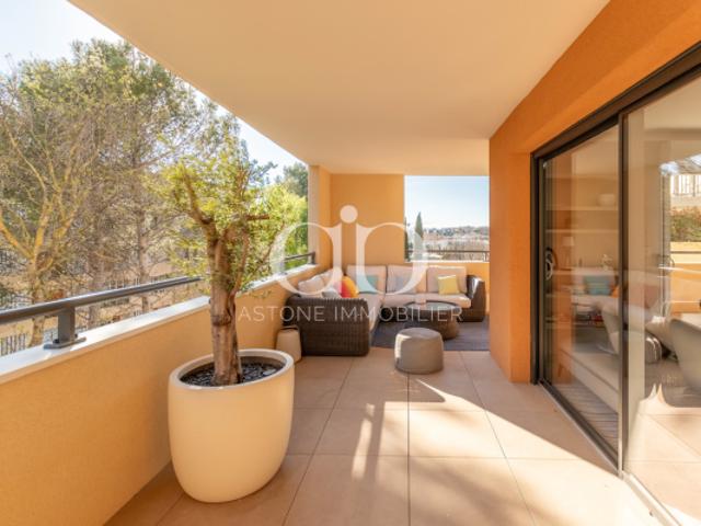 CENTRE AIX EN PROVENCE / APPARTEMENT DE PRESTIGE DANS UNE RE