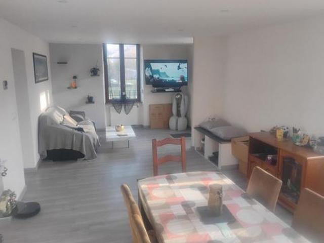 Centre bourg, proche nature, interieur rènové