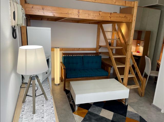 Centre gare rue Mon Désert studio 16m² au calme, Nancy