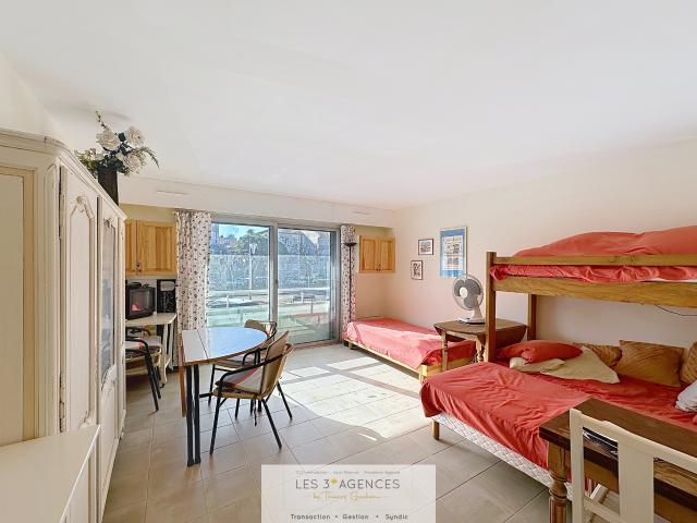 Centre de CAVALAIRE GRAND STUDIO 32m2 + parking