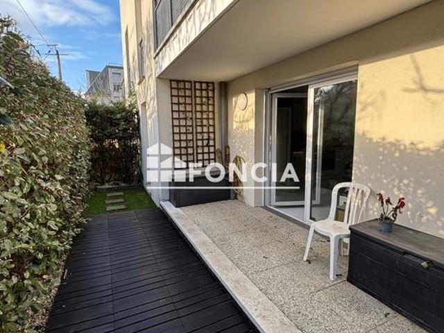 Centre DRAVEIL Grand F2 avec TERRASSE JARDIN + Parking S Sol