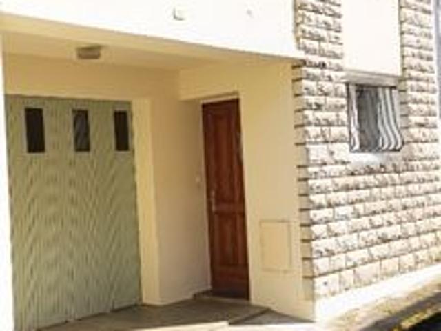 Centre Lalinde, jolie maison de Bourg T4 sur 2 niveaux, 88 m² SH