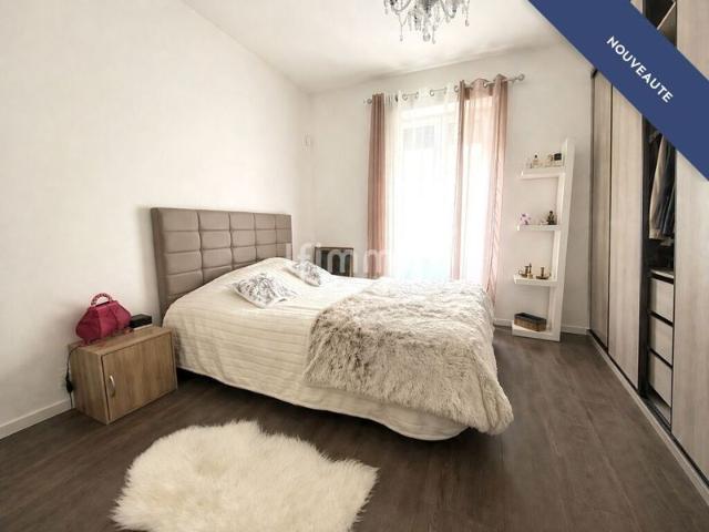 Rare Mulhouse centre – F3 rénové avec cour privative de 90 m²