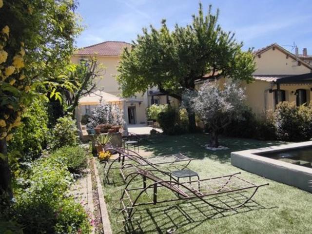 CENTRE VAISON LA ROMAINE. 254 m2 MAISON D'HOTES ET FAMILIAL