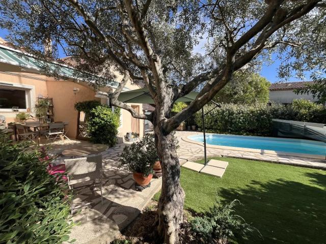 Centre, villa plain pied 3 chambres et bureau, piscine, garage