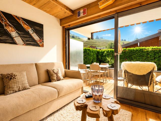 Centre village La Clusaz T2 rénové avec belle terrasse Sud A 100 m des pistes