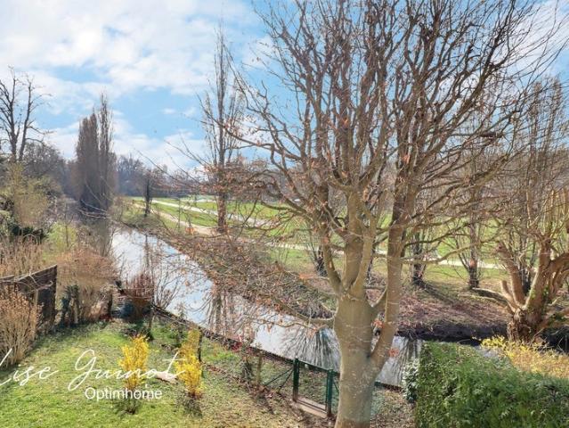 CENTRE VILLE 5MN CADRE ENCHANTEUR