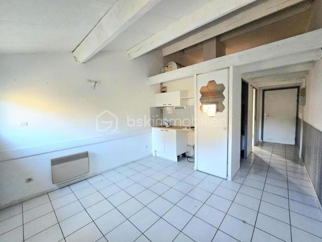 CENTRE VILLE CHAMBRE PROCHE THERMES