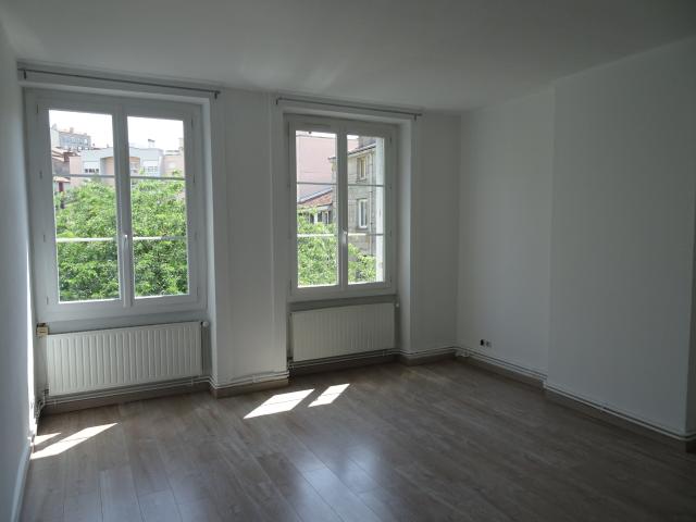 Centre ville, appart. 59 m2, 3 pièces