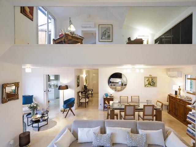 Centre Ville Appartement Duplex 150M2 T4 Terrasses. m² Aix en Provence