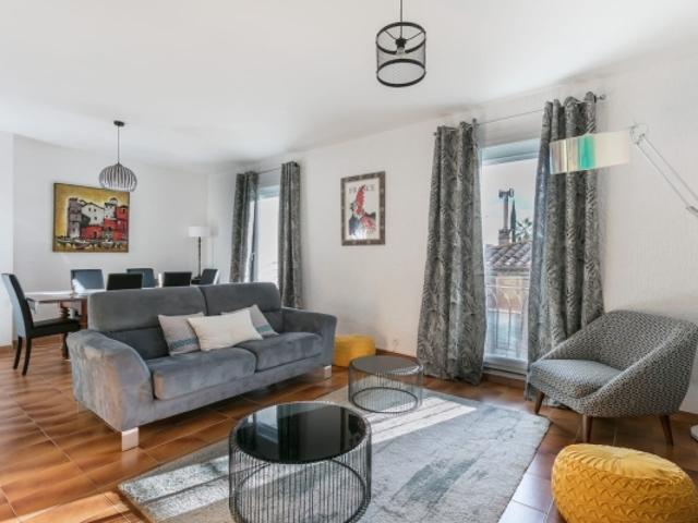 Centre ville, bel appartement lumineux, calme et traversant