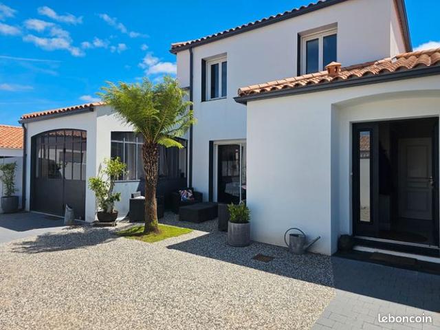 Centre ville de Challans maison 3 chambres 139 m²