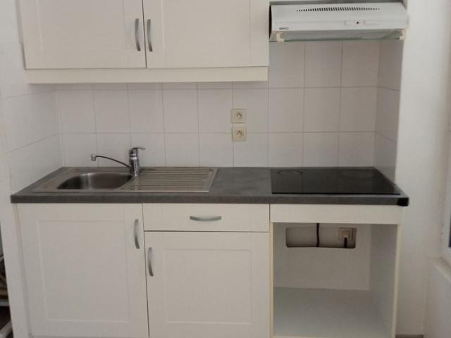 Centre ville de CHAMBLY, dans résidence agréable, un appartement de type F2