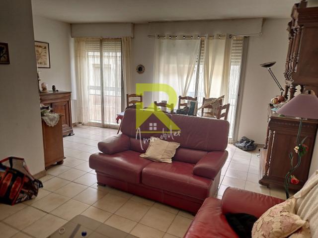 Centre ville de Béziers un appartement T4 de 83m2 avec garag