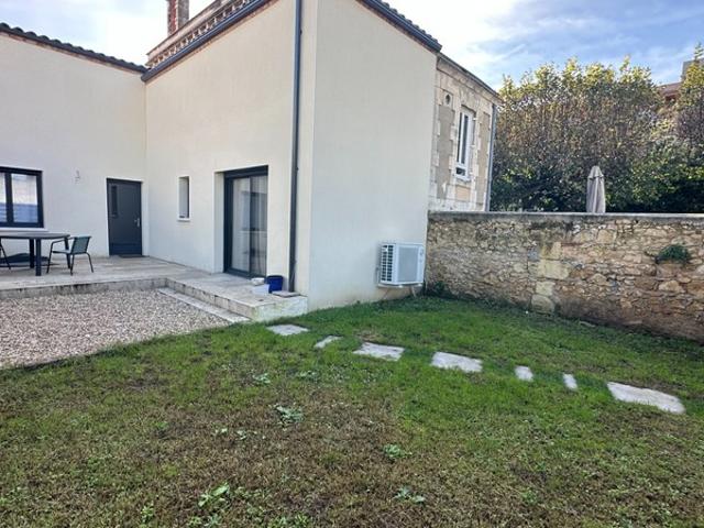 Centre ville de Bergerac – Maison récente avec 5 chambres 187 m² habitables – Terrain 366 m²