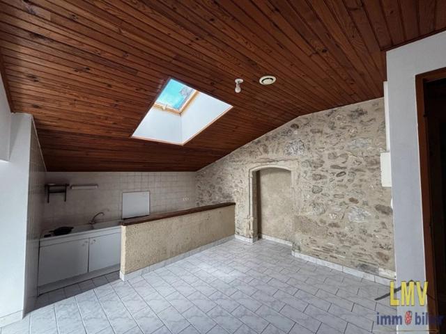 Centre ville de Gensac, cet appartement d'une surface de 41