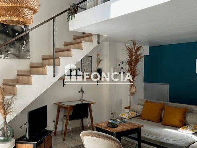 CENTRE VILLE de Salon de Provence: Très charmant duplex de 59 m2, avec terrasse