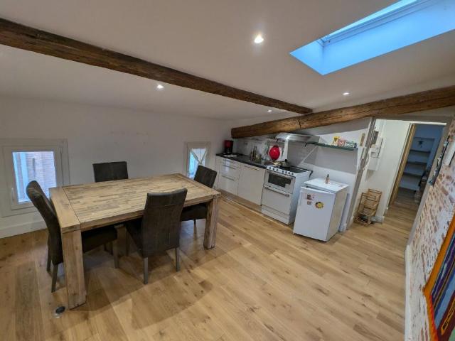 Centre ville de Perpignan. Appartement 2 pièces 36 m2 habitable. Rénové