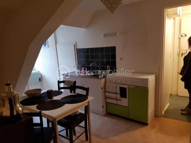CENTRE VILLE DE VESOUL, VENEZ DECOUVRIR VOTRE FUTUR GRAND APPARTEMENT TYPE 1 EN DERNIER ETAGE