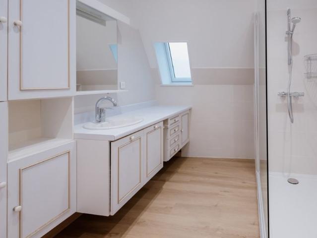 CENTRE VILLE: DUPLEX DE TYPE 4 AVEC ASCENSEUR, TERRASSE, GA