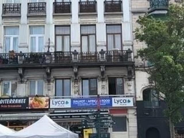 Centre ville! Immeuble de rapporavec un RDC + 5 unités à ve