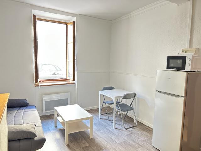 CENTRE VILLE STUDIO MEUBLE 20,60 M2 RDC