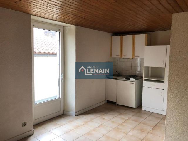 centre ville studio 20 m² comprenant une pièce.