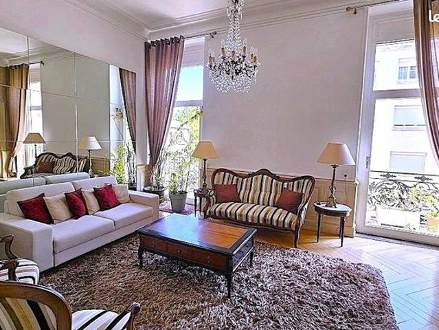 Centre ville, superbe appartement haussmannien 152 m² dans cadre agréable