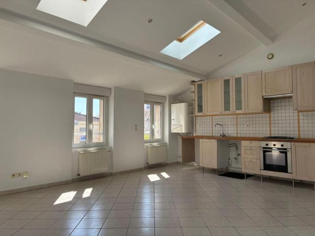 Centre ville, Rue Bouffier, appartement T3 duplex.