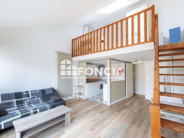 Centre ville t2 en duplex avec parking