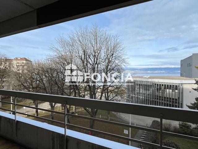 Centre ville t3 vue lac