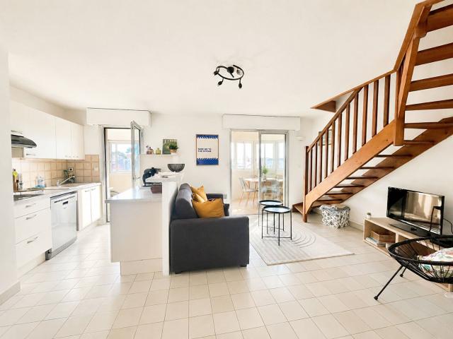 Centre Ville Très beau T2 au dernier étage Garage Double 41m² Saint Raphaël