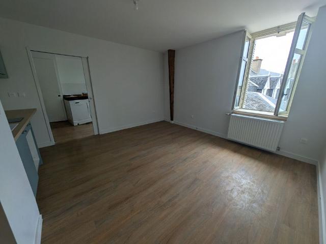 CENTRE VILLE TRES BEL APPARTEMENT TYPE 2