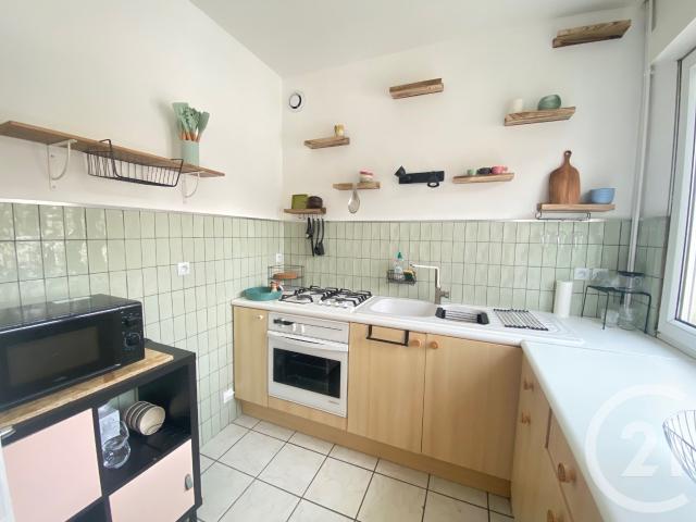 CENTRE VILLE: Venez découvrir ce super duplex de 137 m² de 5 pièces.