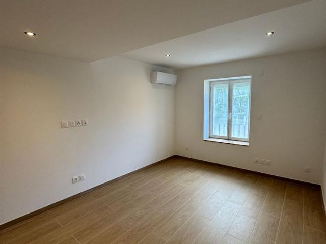 CENTRE VILLE VERPILLIERE APPARTEMENT T3 DULEX NEUF
