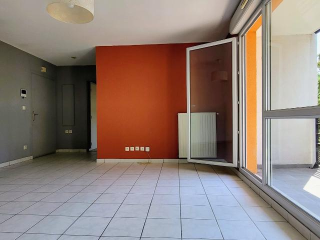 Centre ville Villefranche sur Saône proximité gare Appartement 2 chambres, balcon et garage