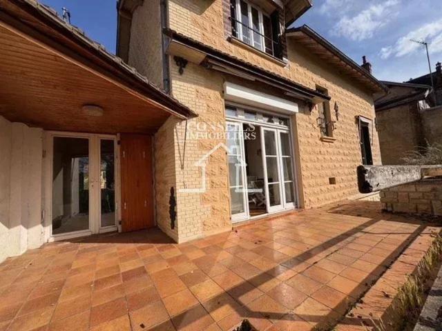 centre VILLENEUVE SUR YONNE