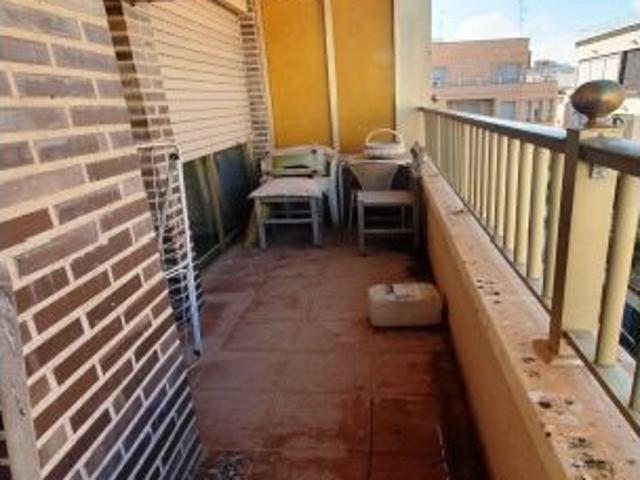 CENTRICO PISO AMPLIO DE 3 DORMITORIOS CON GARAJE EN EL MISMO EDIFICIO