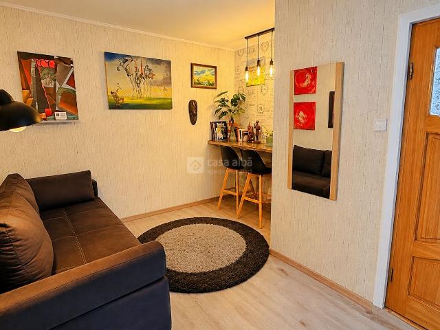 Centru, 2 camere chic, mobilat & utilat, curte mica pentru relaxare