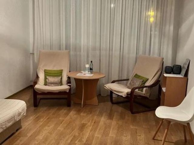 Centru, Colonadelor, apartament 2 camere, nemobilat, parter