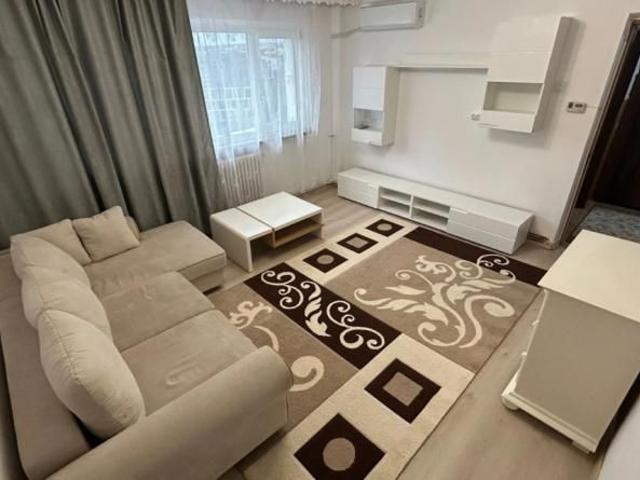 Centru apartament 56 mp, 2 camere, decomandat, de inchiriat, Palas Campus, Cod 161184