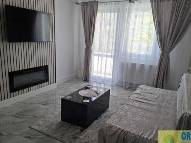 Centru, de inchiriat 3 camere, mobilat modern, gaze