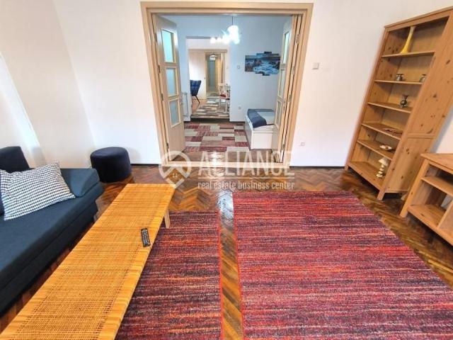 CENTRU PLAJA MODERN COD03 Apartament modern in vila interbelica !