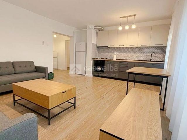 Centru UMF, 3 camere renovat, mobilat & utilat, FIRST RENT