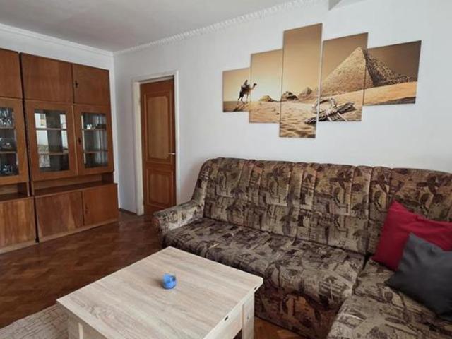 Centrul Civic apartament 2 camere, 350 Euro luna